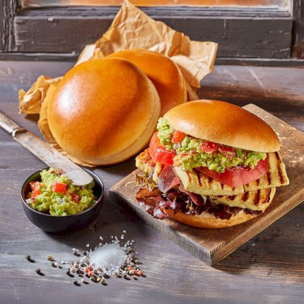 Halloumi and Guacamole Burger